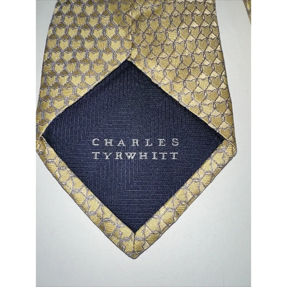 MENS CHARLES TYRWHITT TIE‎ 100% SILK GOLD BLUE HEART SHAPES-Read